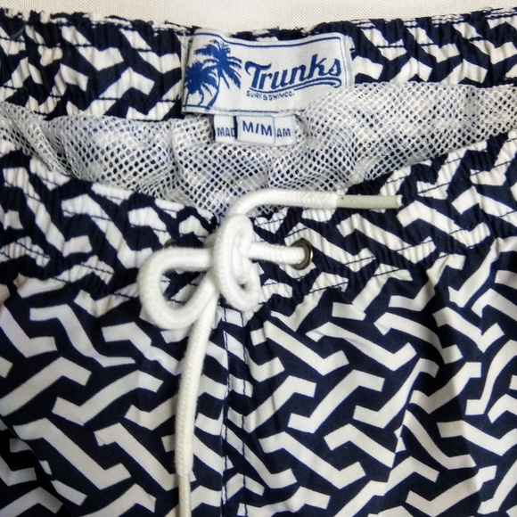 Trunks Surf & Swim Mesh Linned Pockets Draw String - Picture 5 of 7